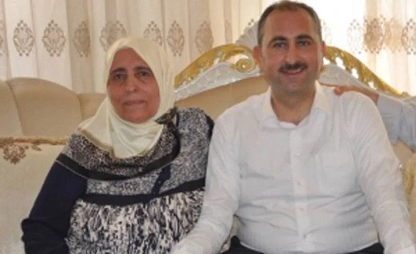 Adalet Bakanı Abdulhamit Gül'ün annesi vefat etti