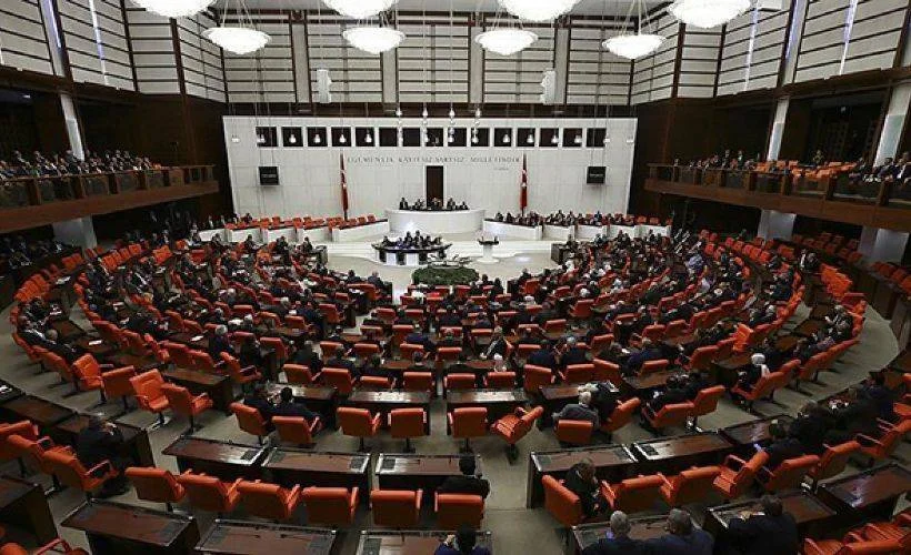 Akaryakıt kaçakçılığıyla mücadeleye ilişkin kanunda, emekliye ve çek borçlularına da müjde