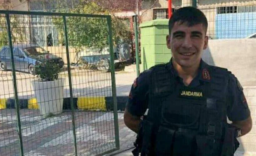 Akhisar'da uzman çavuş intihar etti