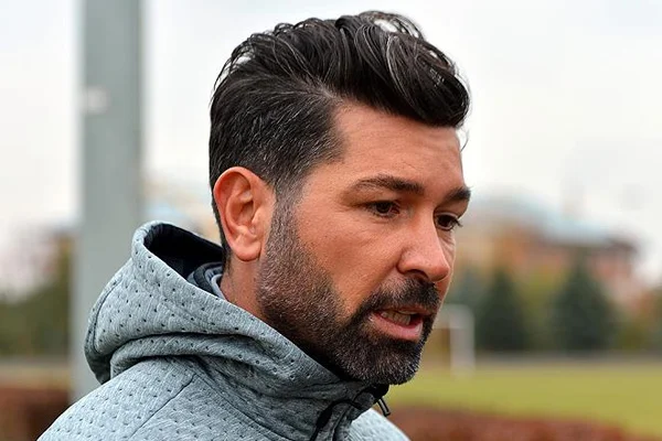 Denizlispor'da istifa! Hakan Kutlu görevini bıraktı