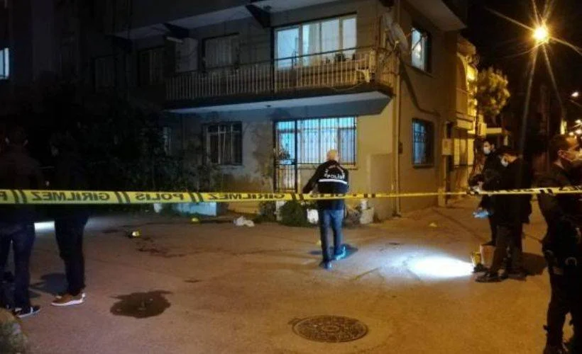 Ev sahibi ile kiracı arasında gürültü kavgası: 1 kişi öldü
