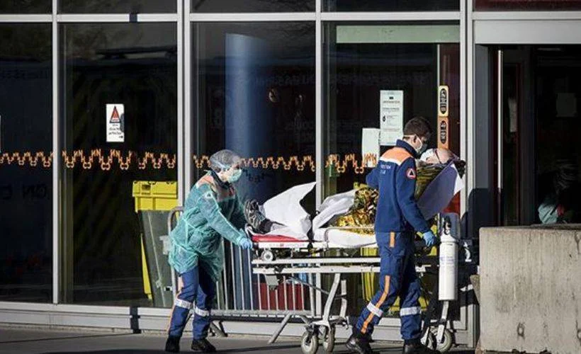 Fransa'da koronavirüs nedeniyle son 24 saatte 385 kişi hayatını kaybetti