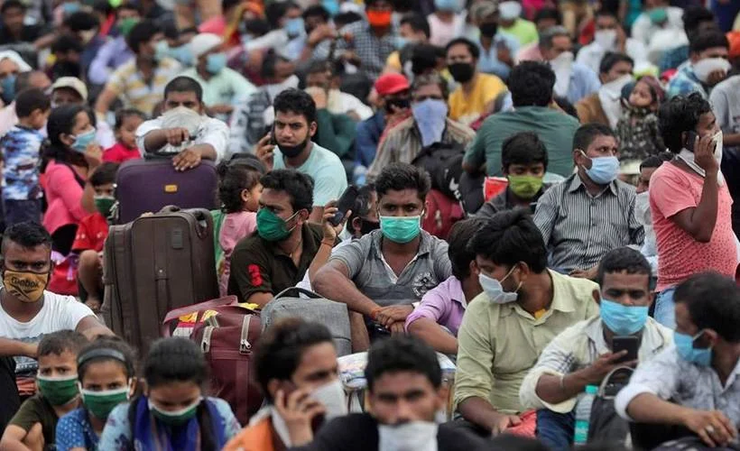Hindistan'da koronavirüs kontrolden çıkabilir: Vakalar günde 100 bine ulaştı