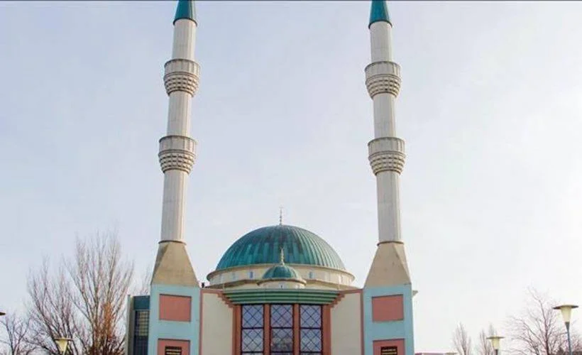 Hollanda'da yine faşist tehdit: 'Müslümanlar diri diri yakılmalıdır'