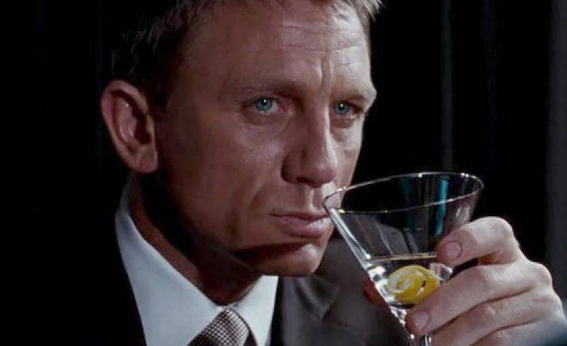 İngiliz istihbaratı: Bond filmlerindeki klişeler kalkmalı