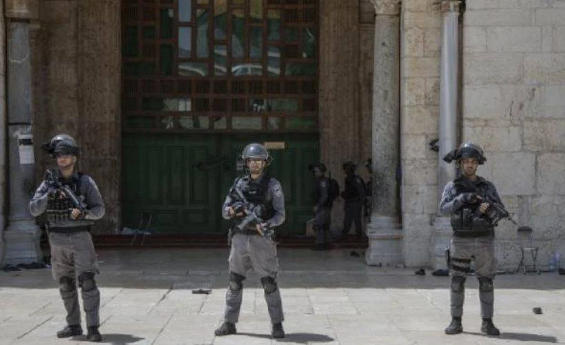 İsrail'den Mescid-i Aksa imamına yurt dışına çıkış yasağı