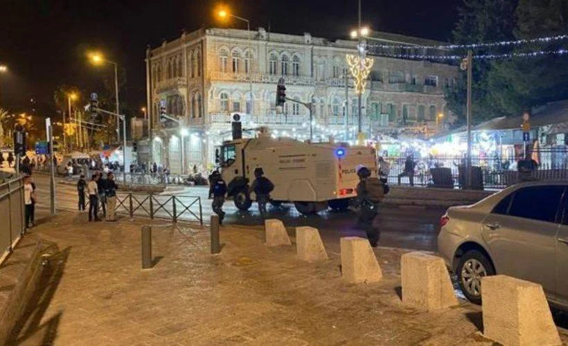 İsrail Polisi Filistinlilerin üzerine TOMA'lardan fosseptik suyu sıktı