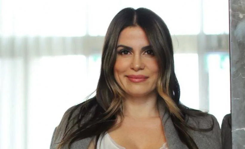 İstanbul Hairline CEO'su Gülşen Şener "Erkeklerde olduğu gibi kadınlar da saç ekimi ile başarılı sonuçlar elde edebilir."
