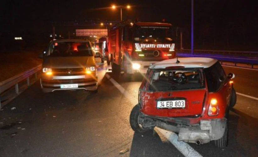 Küçükçekmece'de zincirleme trafik kazası: 7 kişi yaralandı