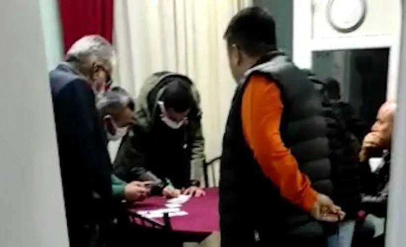 Kütahya'da kumar operasyonu: 12 kişiye 37 bin 800 lira ceza