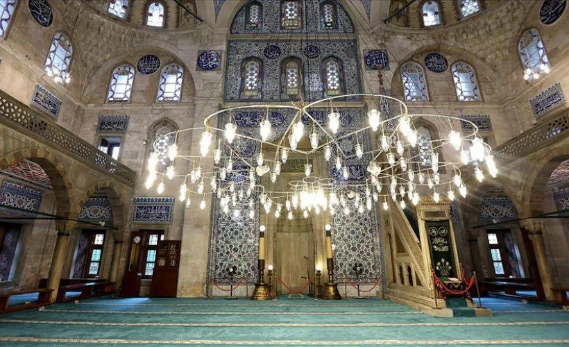 Sokullu Mehmet Paşa Camii'nde 'cennetten' gelen parçaları görmek mümkün