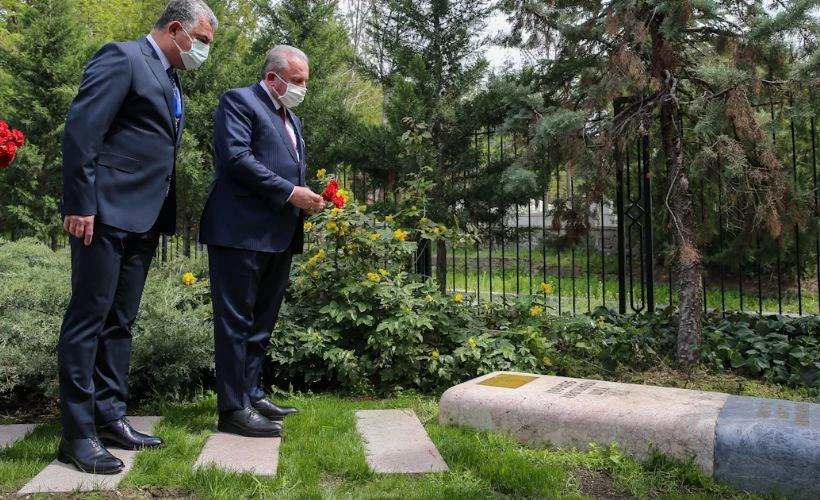 TBMM Başkanı Şentop, ASALA terör örgütünce katledilen diplomatların kabirlerini ziyaret etti