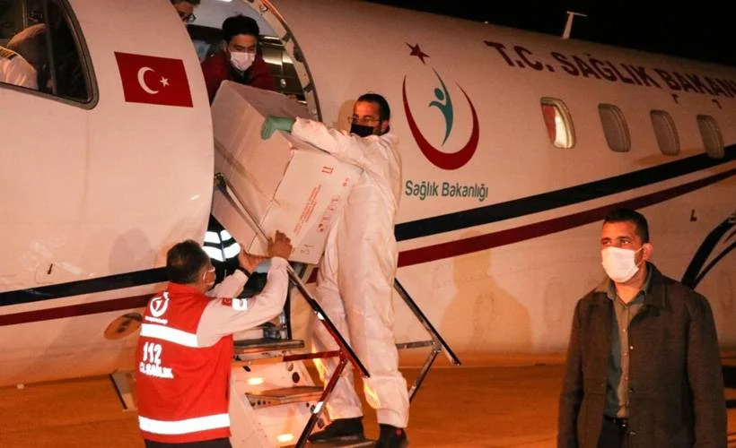 Türkiye'den Kuzey Kıbrıs'a 100 bin doz koronavirüs aşısı