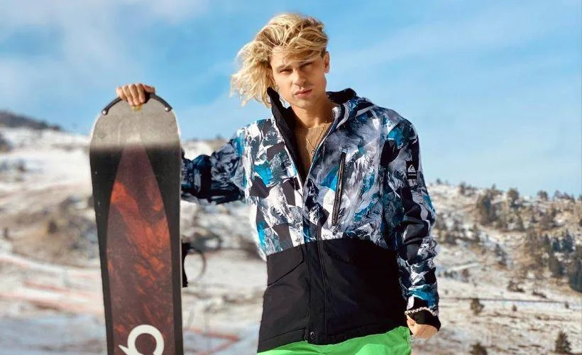 Ünlü YouTuber Lucifer Michaelson Uludağ'da bornozla snowboard yaptı