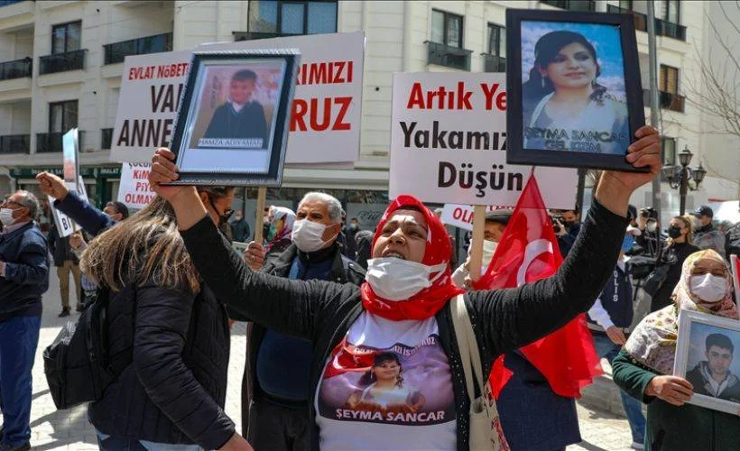 Van Anneleri'nin sayısı 29 oldu, aileler HDP'yi protesto eylemi düzenledi