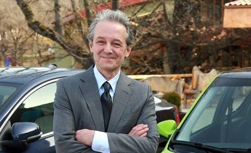 Volkswagen ve Mercedes'in eski baş tasarımcısı Günak, artık TOGG için görevde