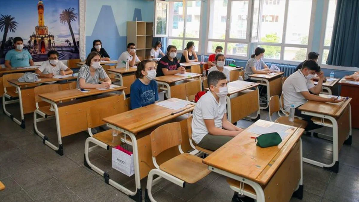 1 Haziran'da okullar açıldı mı? Yüz yüze eğitim başladı mı?