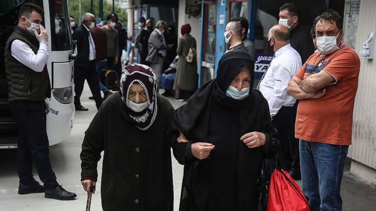 '65 yaş üstü yolcuların seyahat izin belgesi alma zorunluluğu yok'