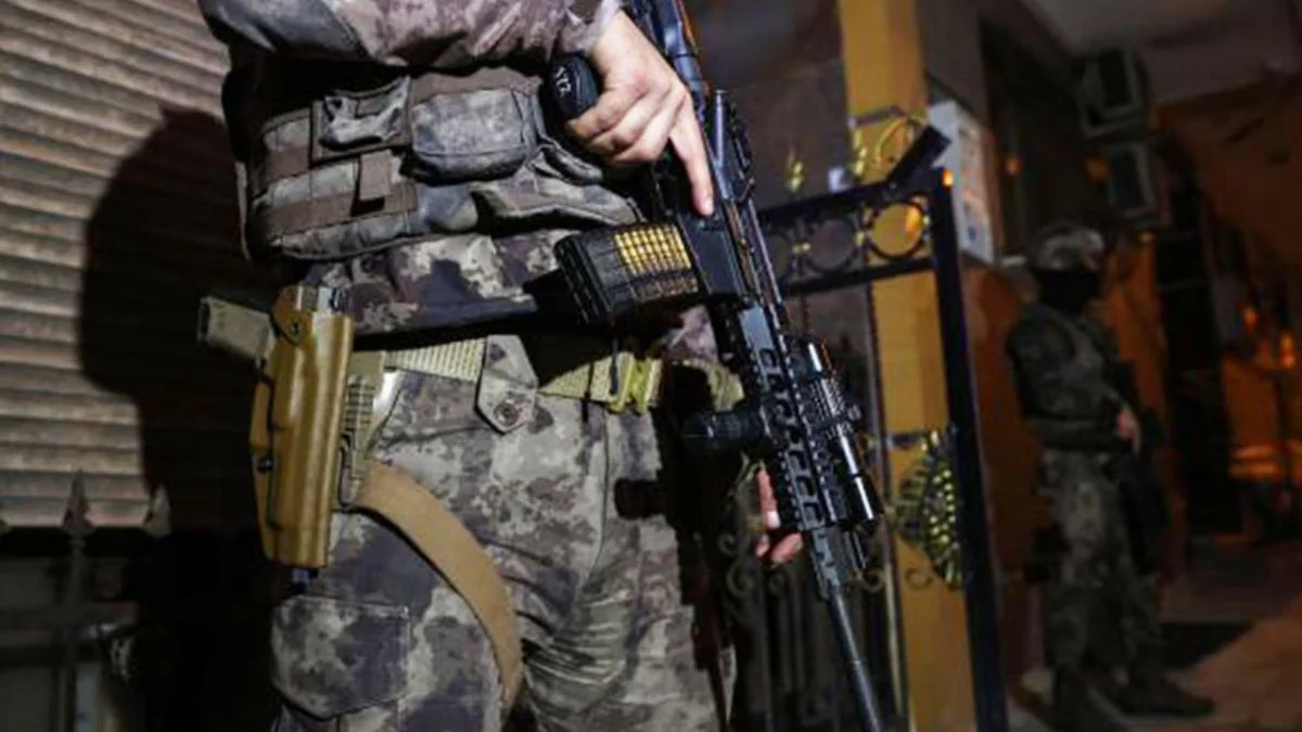 9 ilde FETÖ'nün TSK yapılanmasına operasyon