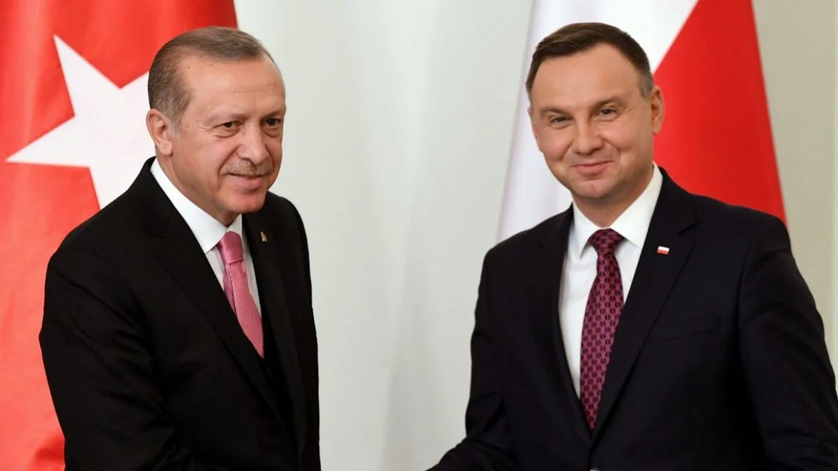 ANALİZ: Polonya'nın Türkiye'ye 'Bükreş Dokuzlusu' teklifi ne anlama geliyor?