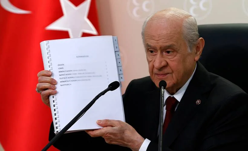 Bahçeli'den yeni anayasa açıklaması