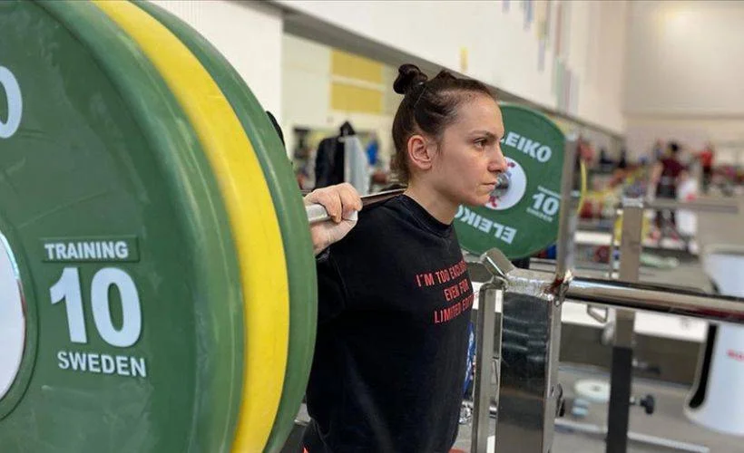 Dünya ve Avrupa halter şampiyonu 'sporcu anne' Erdoğan konuştu