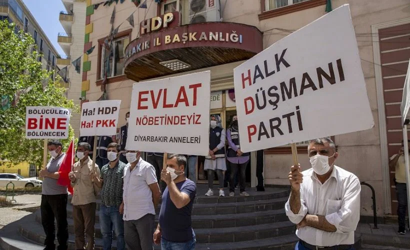 Evlat nöbeti tutan baba: Annelerin çadırı zaferi kazanmıştır