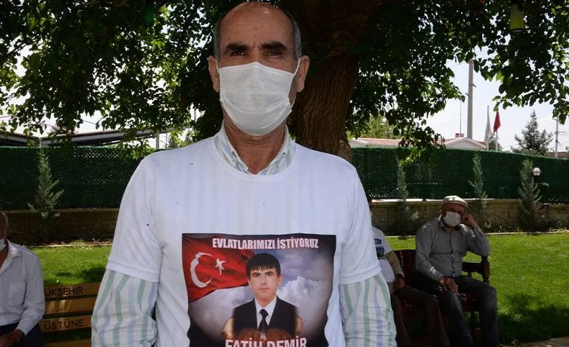 Evlat nöbetindeki baba: Kaç gel oğlum, bayramımız olsun