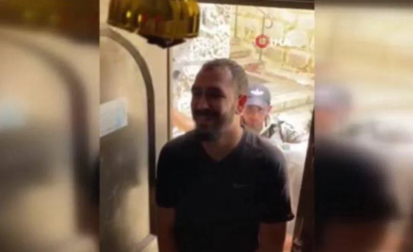 Filistinli baba gözaltına alınırken küçük kızı, 'Baba beyaz oyuncağım nerede?' diye sordu