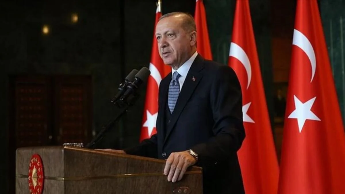 Hafta sonu sokağa çıkma yasağı kalktı mı? Hafta sonu hangi saatler arasında sokağa çıkmak serbest?