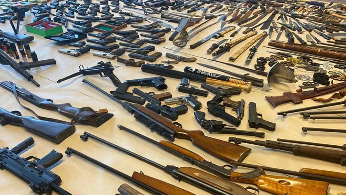 Hollanda'da gençler arasında ürküten silahlanma yarışı!