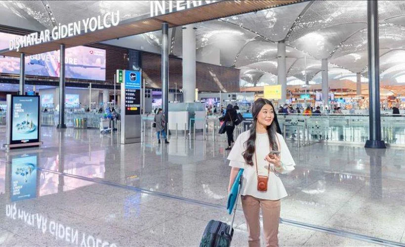 İstanbul Havalimanı'nda yolculara sunulan şarj ünitesi sayısı artırıldı