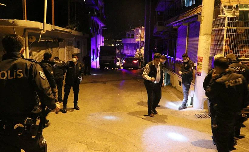 İzmir'de silahlı kavga: 1 ölü, 1 yaralı