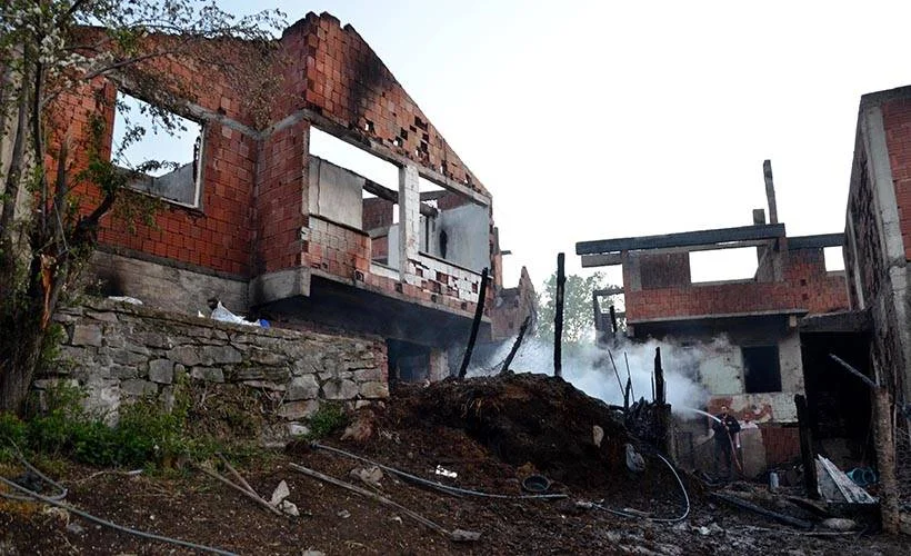 Kastamonu'da çıkan yangında 6 ev hasar gördü