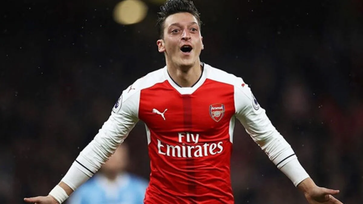 Mesut Özil'den Filistinli çocuklar için bağış