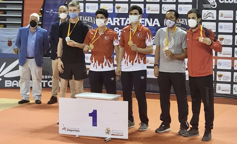 Milli para badmintoncuların İspanya başarısı