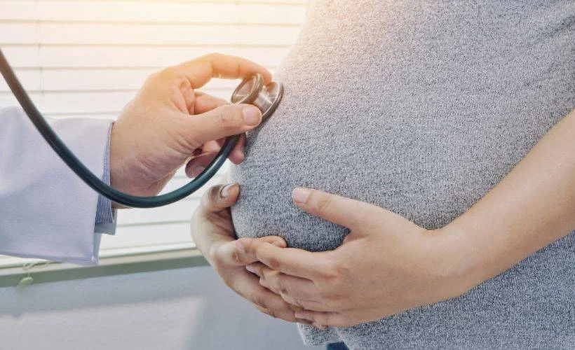 Mutant virüs hamilelerde riskli mi? Mutant virüs hamilelerde bebeğe zarar veriyor mu? Hamileler aşılanacak mı?