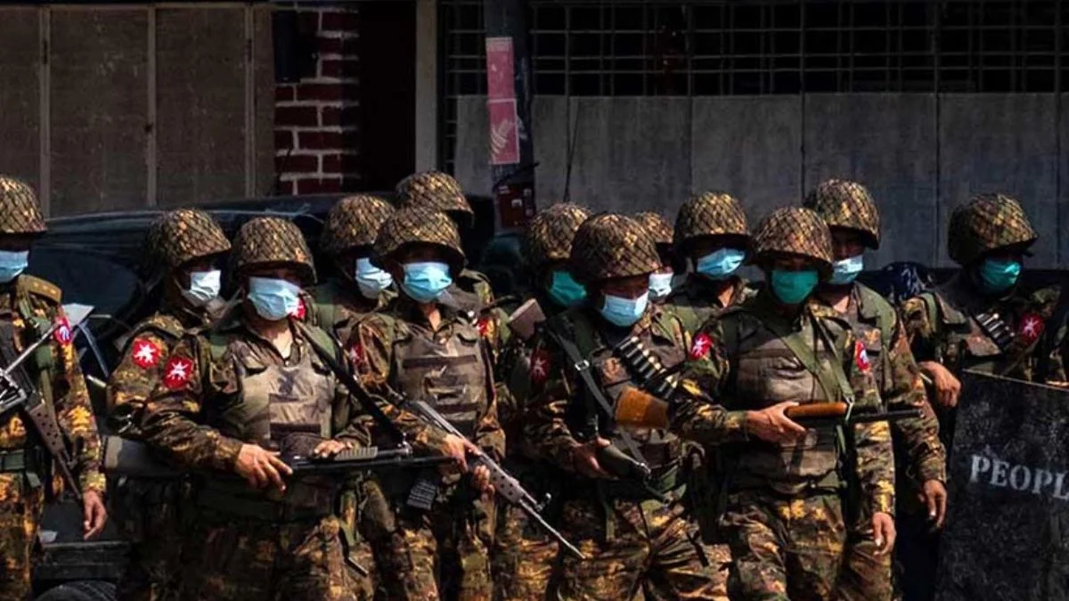Myanmar'daki çatışmalarda 40 asker öldürüldü