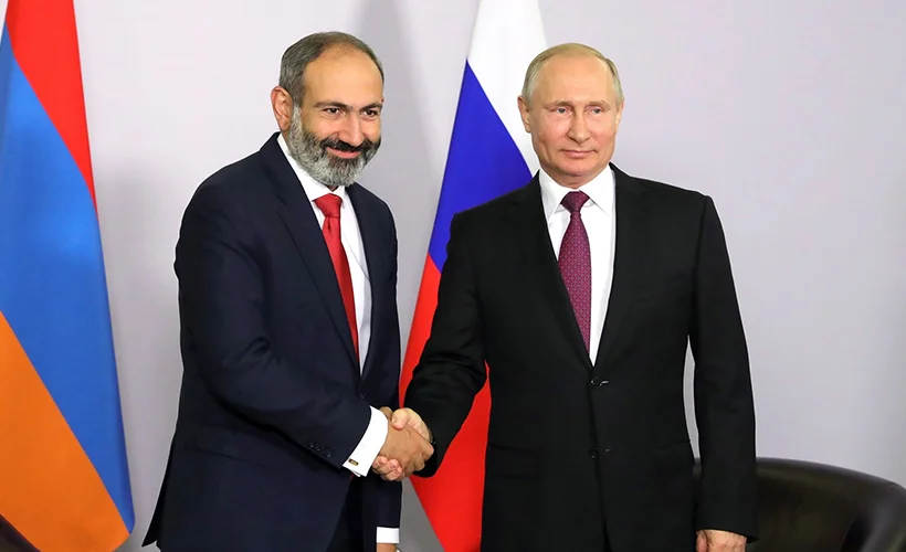 Paşinyan, Azerbaycan'ı suçlayarak Putin'den askeri destek istedi