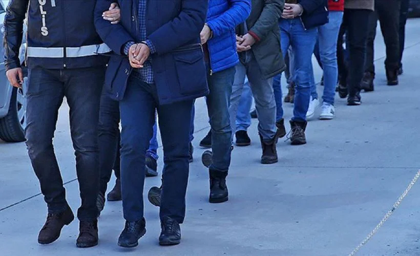 Rütbeleri sökülmüş emniyet müdürlerine FETÖ operasyonu