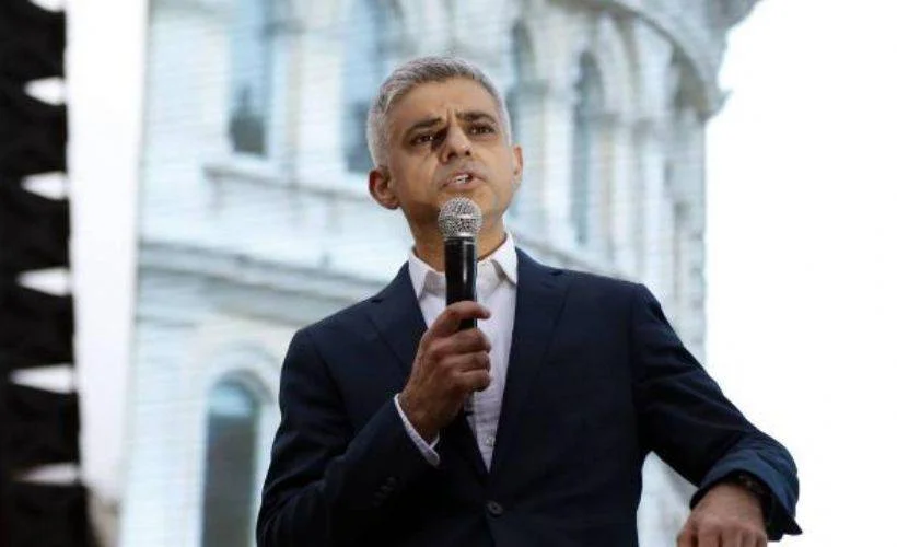 Sadık Han ikinci kez Londra Belediye Başkanı oldu