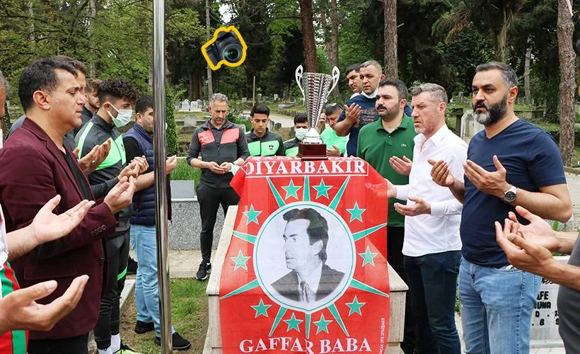 Şampiyon Diyarbekirspor'dan Gaffar Okan'ın mezarına ziyaret