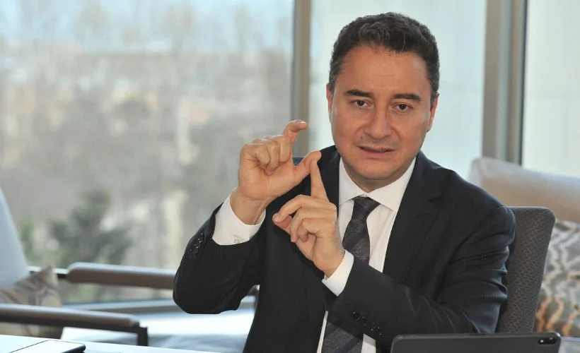 "Siyasi çöpçatan... Bebecan..."
