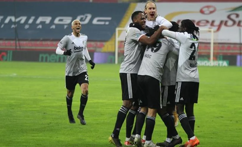 Süper Lig'de 2020 -2021 sezonun şampiyonu Beşiktaş
