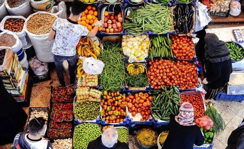 Tam kapanma esnaf için gevşetildi; 'Bazen atılan taş ürküttüğünüz kurbağaya değmez'