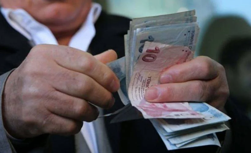 Tam kapanmada maaş çekmek serbest mi? Tam kapanmada emekliler maaş çekebilir mi?