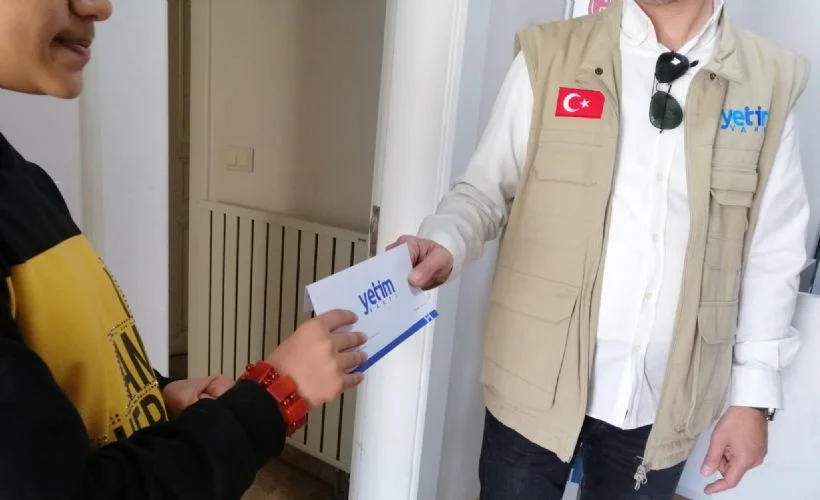 Yetim Vakfı'ndan 21 bin yetime bayramlık