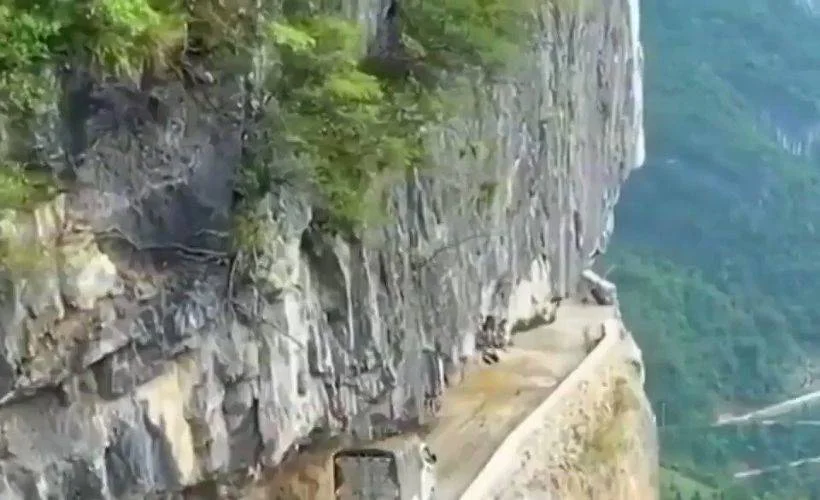 Yürekli ağza getiren Guoliang Tüneli