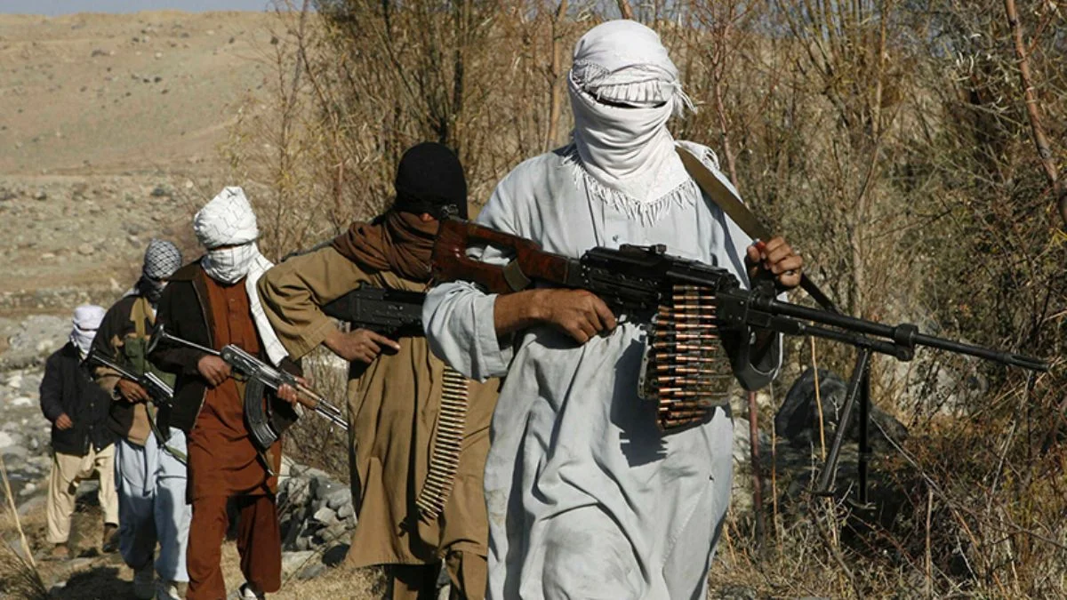 2 ilçe daha Taliban'ın kontrolüne geçti