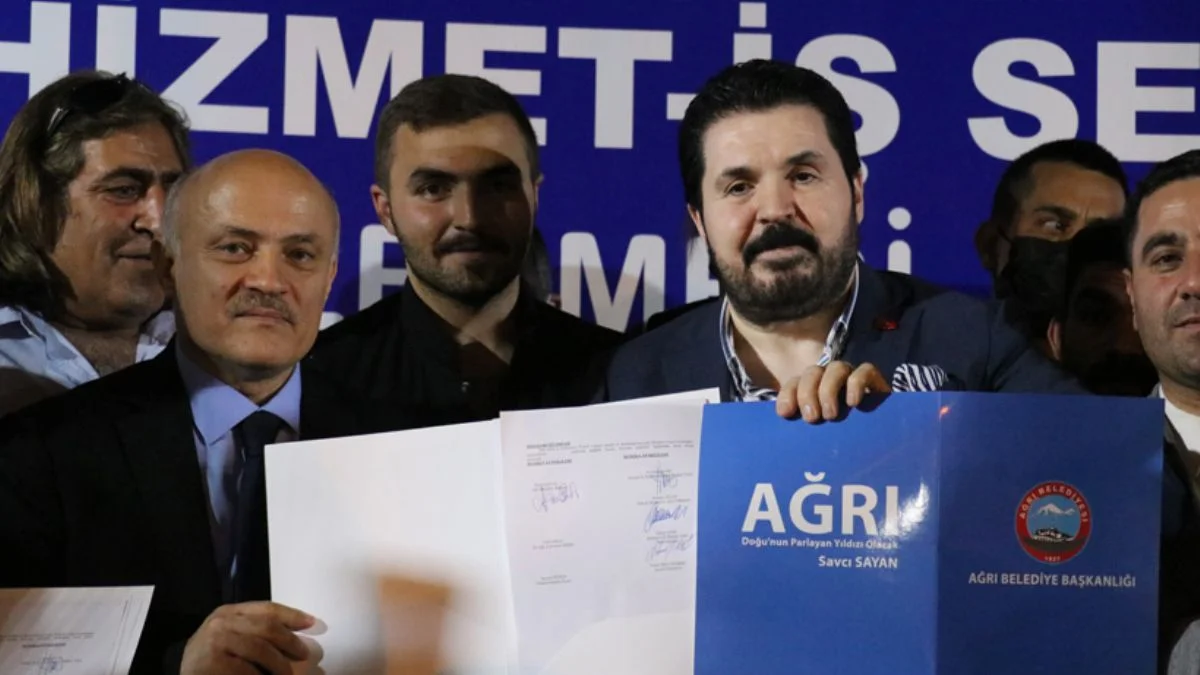 Ağrı'da belediye işçilerinin maaşına bin lira zam